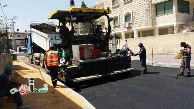 فيديو : تعبيد واتمام عماير ابو سعده بحضور رئيس البلدية المحامي عادل بدير .. والاهالي هذا سفيون دار ابو سعدة 